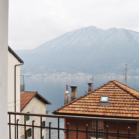 The Romantic Village House - Apartments With Lake View Colonno Exterior foto