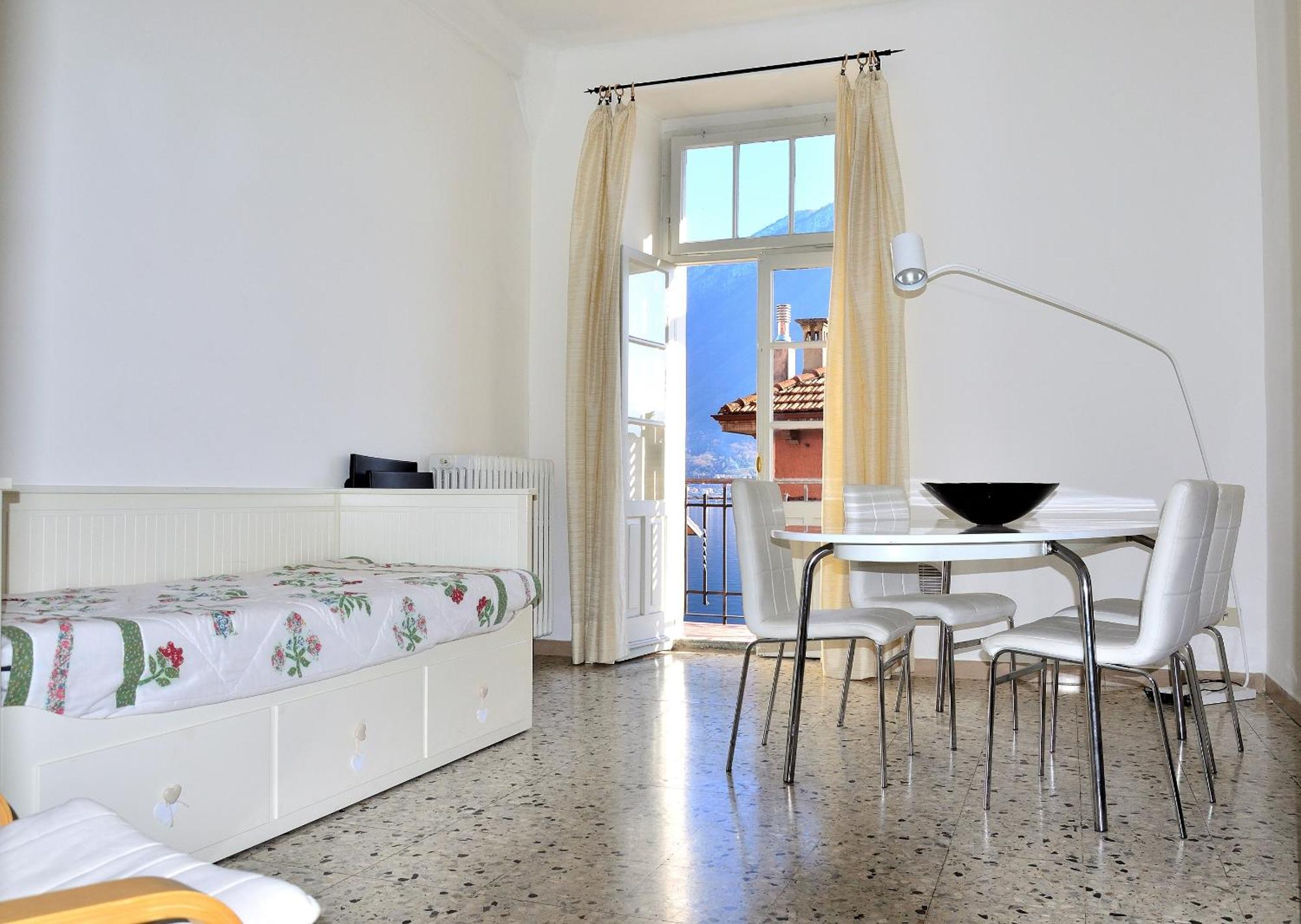 The Romantic Village House - Apartments With Lake View Colonno Exterior foto